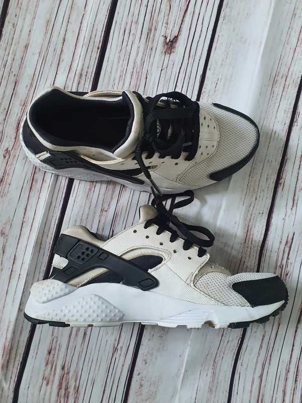 Nike Huarache 35