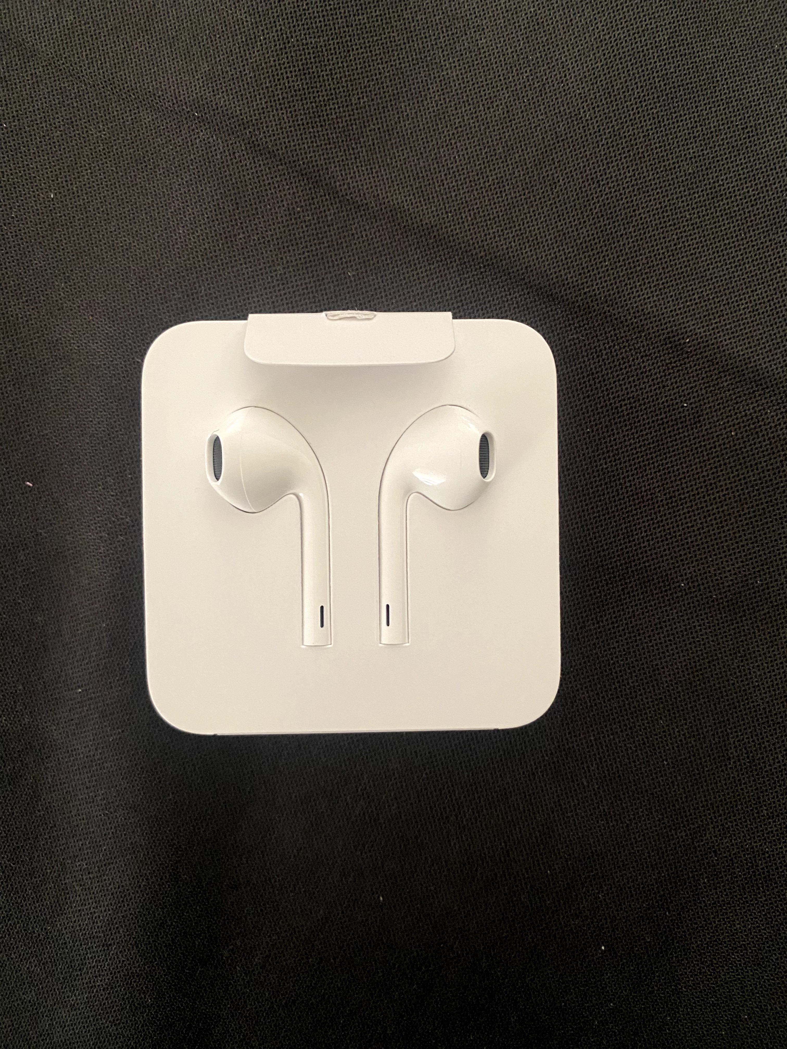 Nowe, nieużywane słuchawki apple przewodowe
