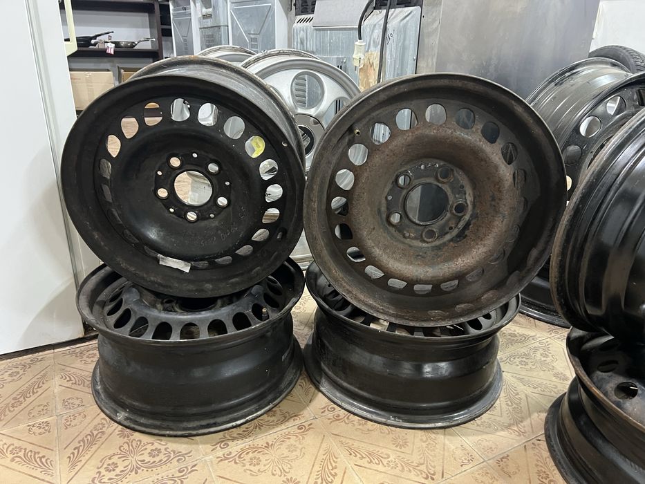 Металеві диски 5/112 R15 Dia 66,6mm.Підійдуть на Mercedes