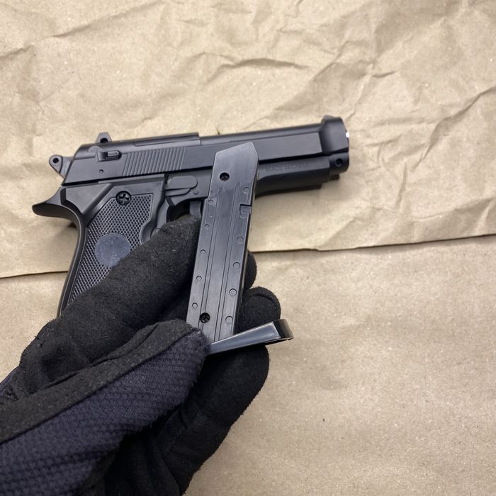 Іграшковий металевий пістолет для розваг Берета Cyma ZM21