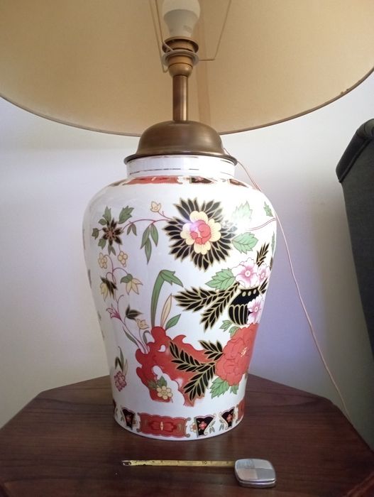 Candeeiro com abajour antigo