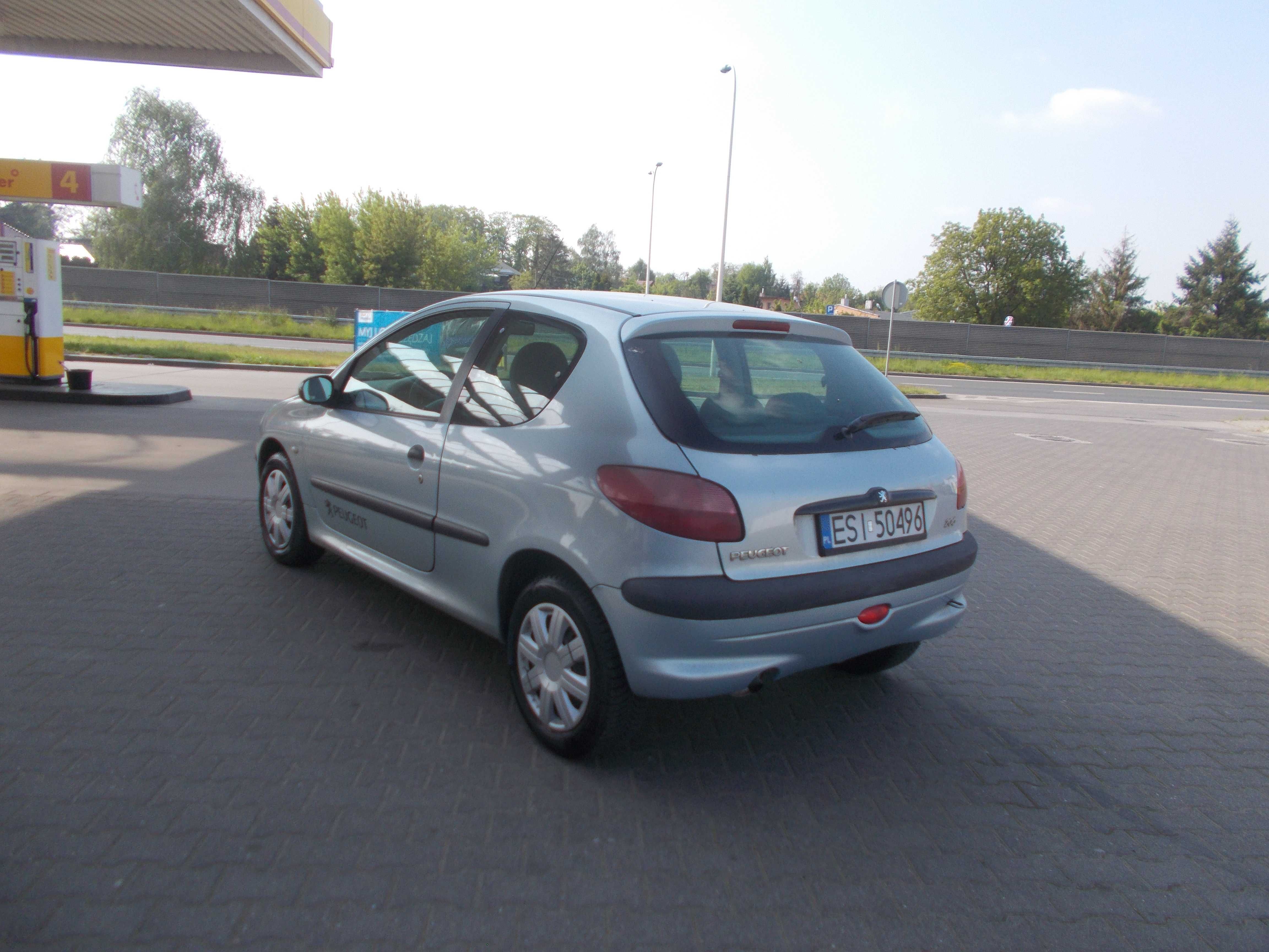 Zderzak przód przedni Peugeot 206 demontaż