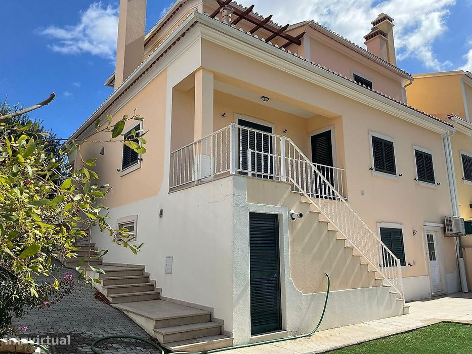 Moradia T4 para venda