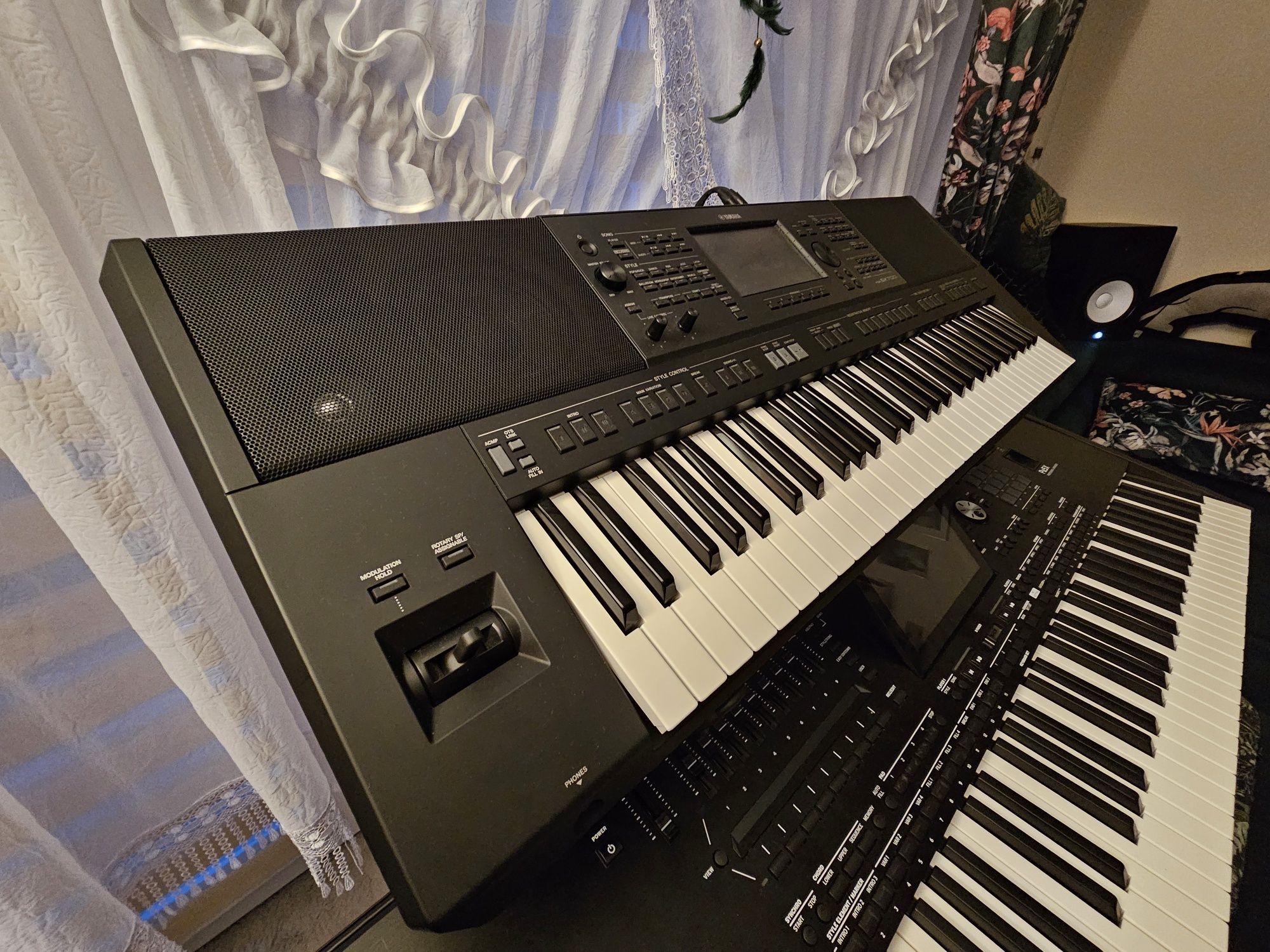 Yamaha PSR SX700