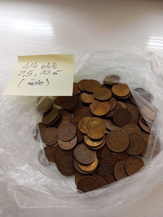 Różne lata złotych monet