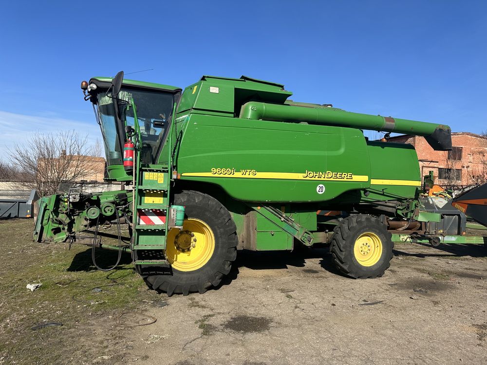 Комбайн John Deere 9660