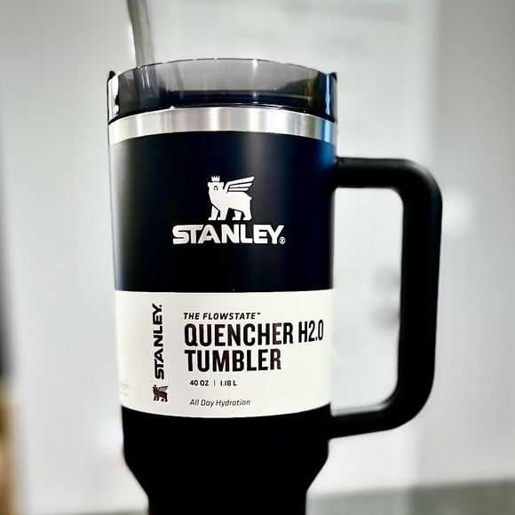 Термокружки Stanley Quencher Tumbler