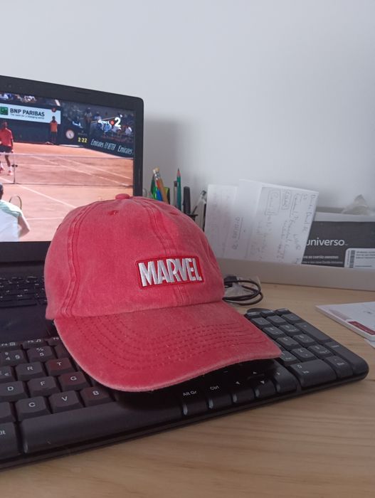 Boné cool da Marvel (NOVO) à procura de nova cabeça