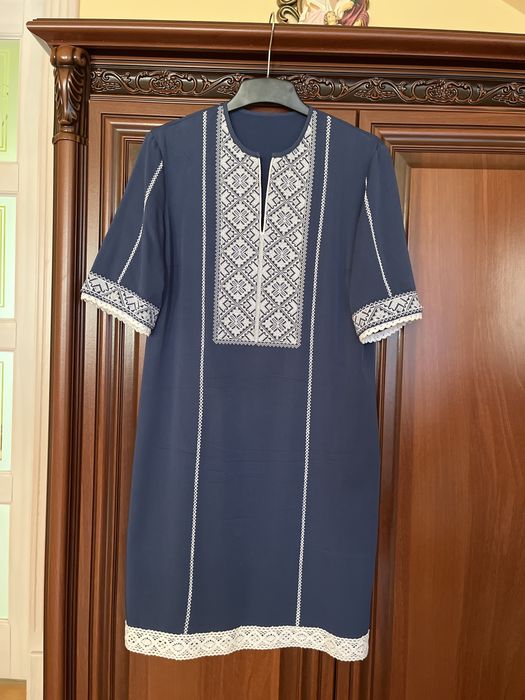 Вишита джинсова сукня