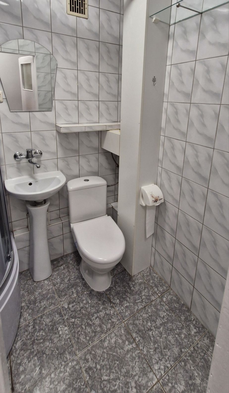 Sprzedam mieszkanie w bloku 2 piętro 2 pokoje 45m2 po remoncie