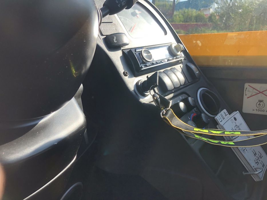 Навантажувач телескопічний JCB