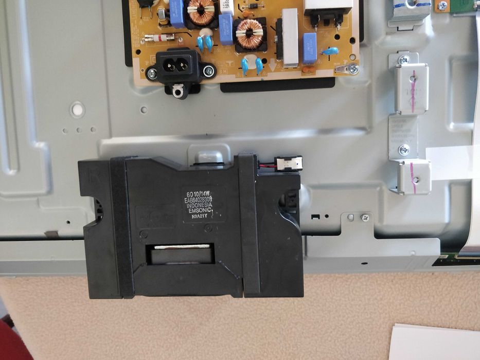 Vendo Smart TV LG 50UK6950PLB - Para peças