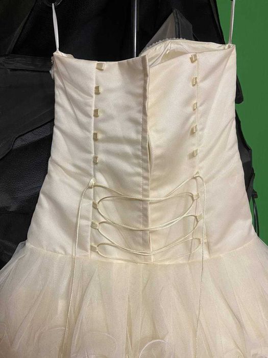 Платье нарядное вечернее, выпускное, свадебное продам аренда на прокат