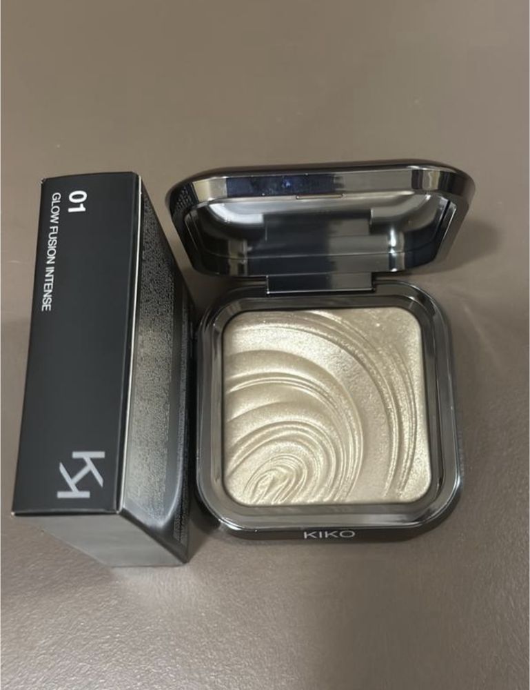 Хайлайтер glow fusion intense powder highlighter, 01 champagne