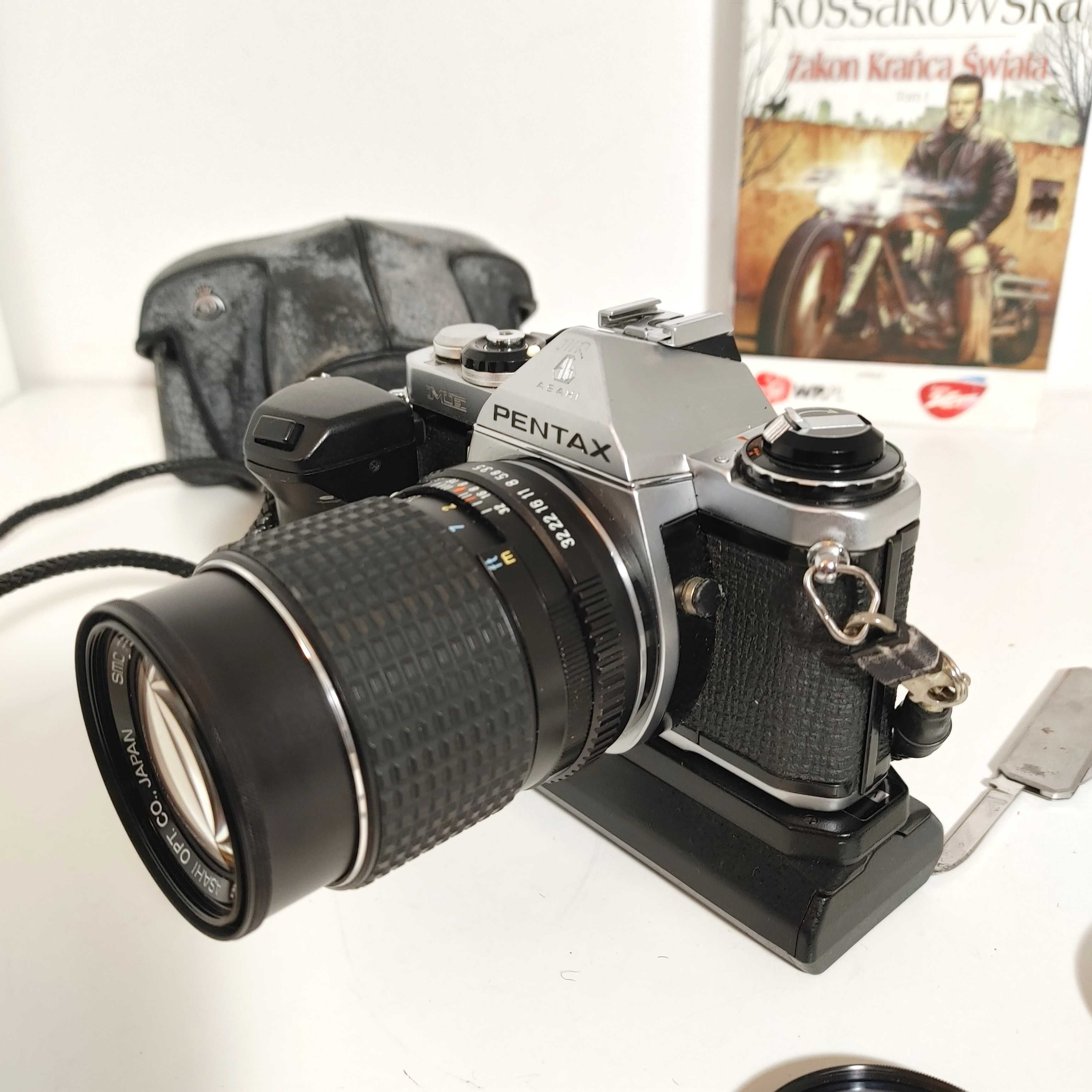 Lustrzanka PENTAX ME z  SMC Pentax-M 1:3,5  135 mm oraz Winder ME