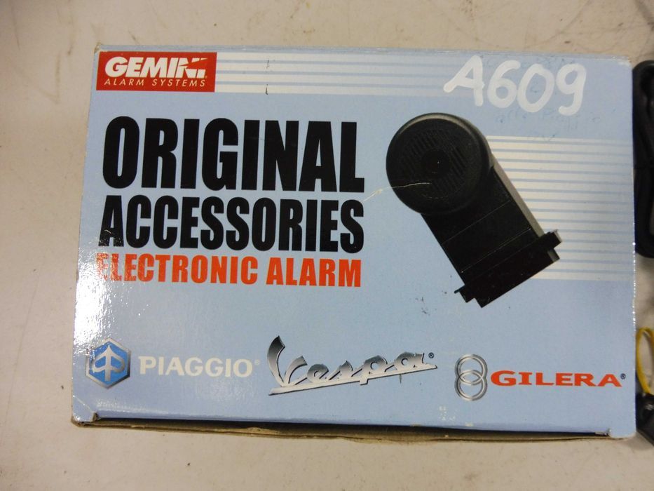Piaggio Vespa LX / LXV / S 150 / Fly 50 / 150 nowy alarm pilot A609