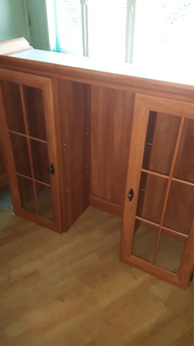 Meble do salonu komody witryny