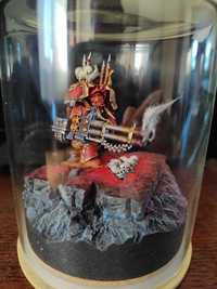Diorama, figurka Warhammer pod kloszem