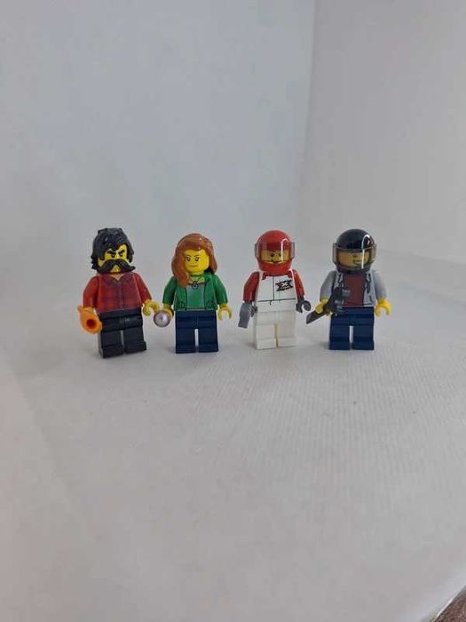 Oryginalne minifigurki lego city 4 sztuki
