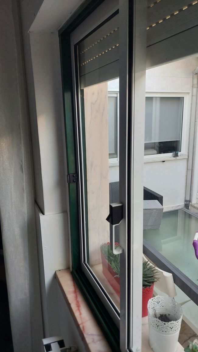2 Janelas de aluminio