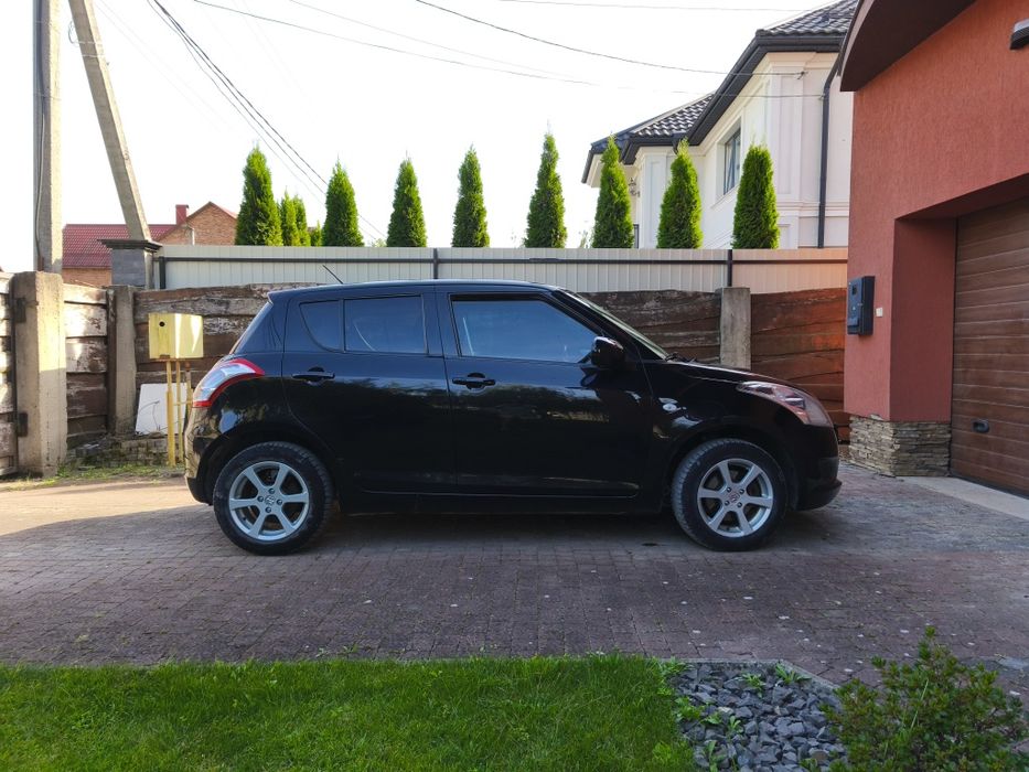 Продам авто Suzuki Swift 2013 IV покоління