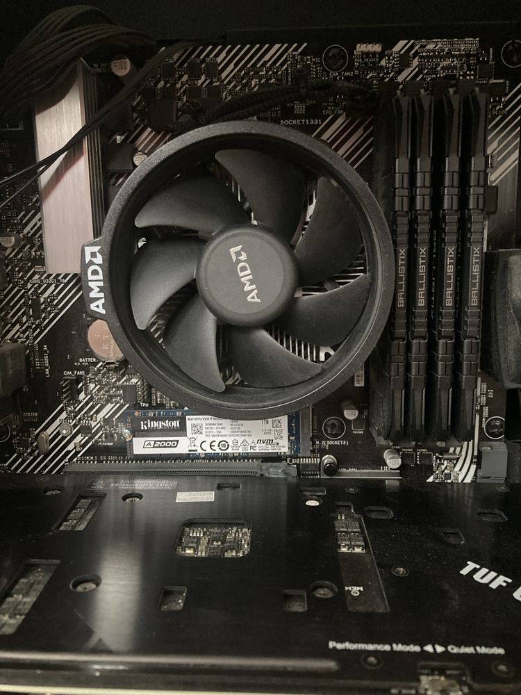Komputer stacjonarny / NVIDIA GeForce RTX 3060 Ti / AMD Ryzen 5 3600