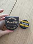 Wazelina do ust (nowa) + etui z lusterkiem
