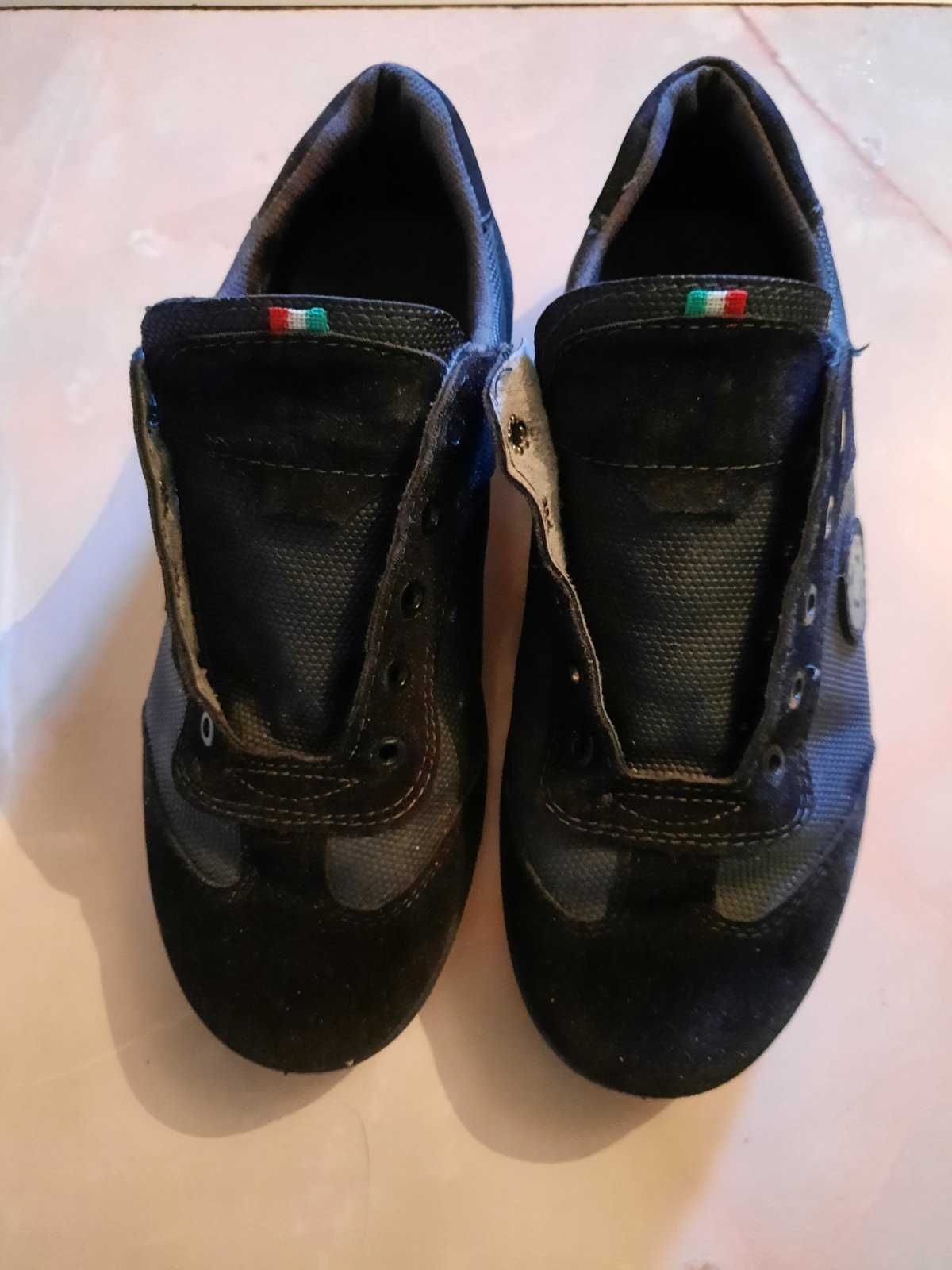Продам кросівки Італія Paola fashion  (розм. 40-41)