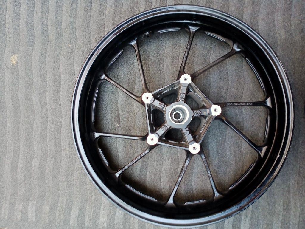 Yamaha MT09 07 Tracer9 7 orginalne felgi przód