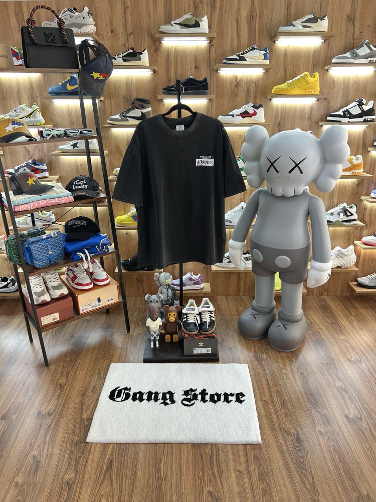 Футболка VETEMENTS “My name Is” Logo Faded Black