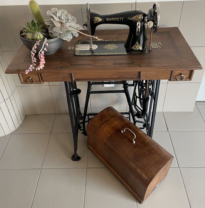 Máquina de costura Barrett, restaurada