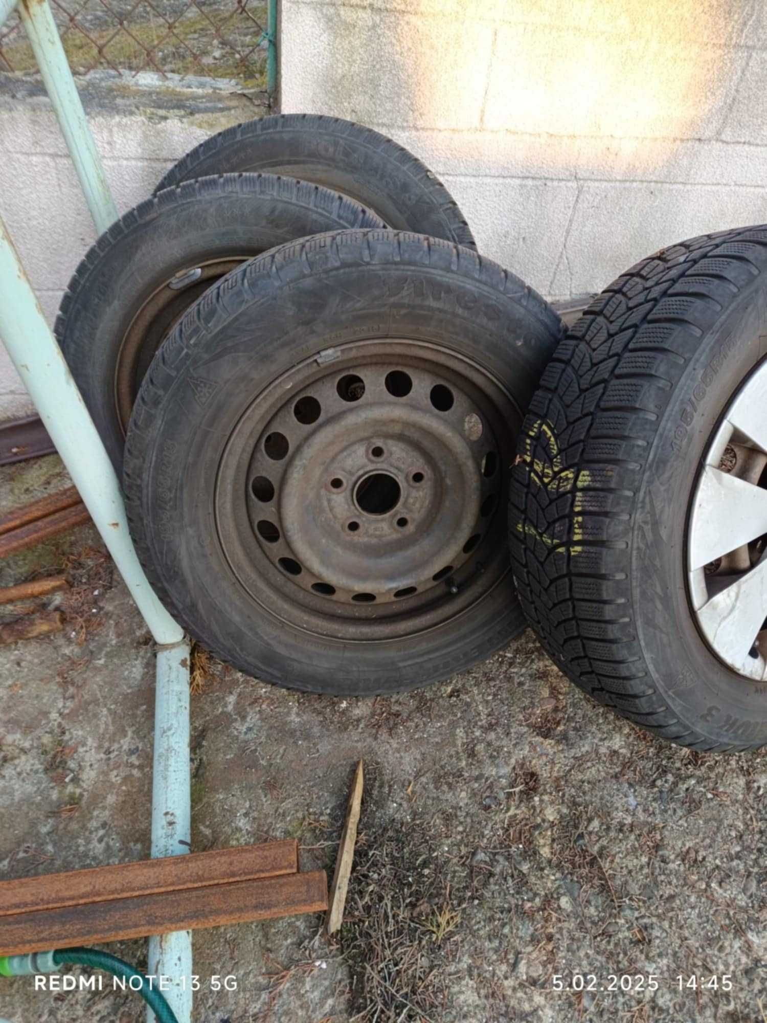 Opony 4x Barum Polaris 3 195/65R15 zimowe + kołpaki