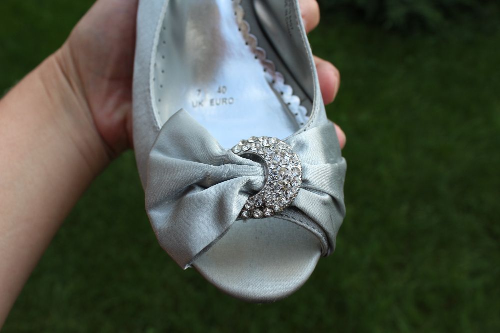 piękne satynowe szare srebrne sandały szpilki rozmiar 40