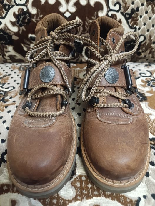 Продам шкіряні черевики.