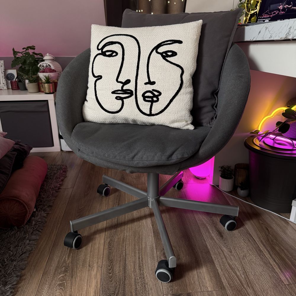 Fotel obrotowy biurowy krzesło ikea skruvsta szare na kółkach okrągłe