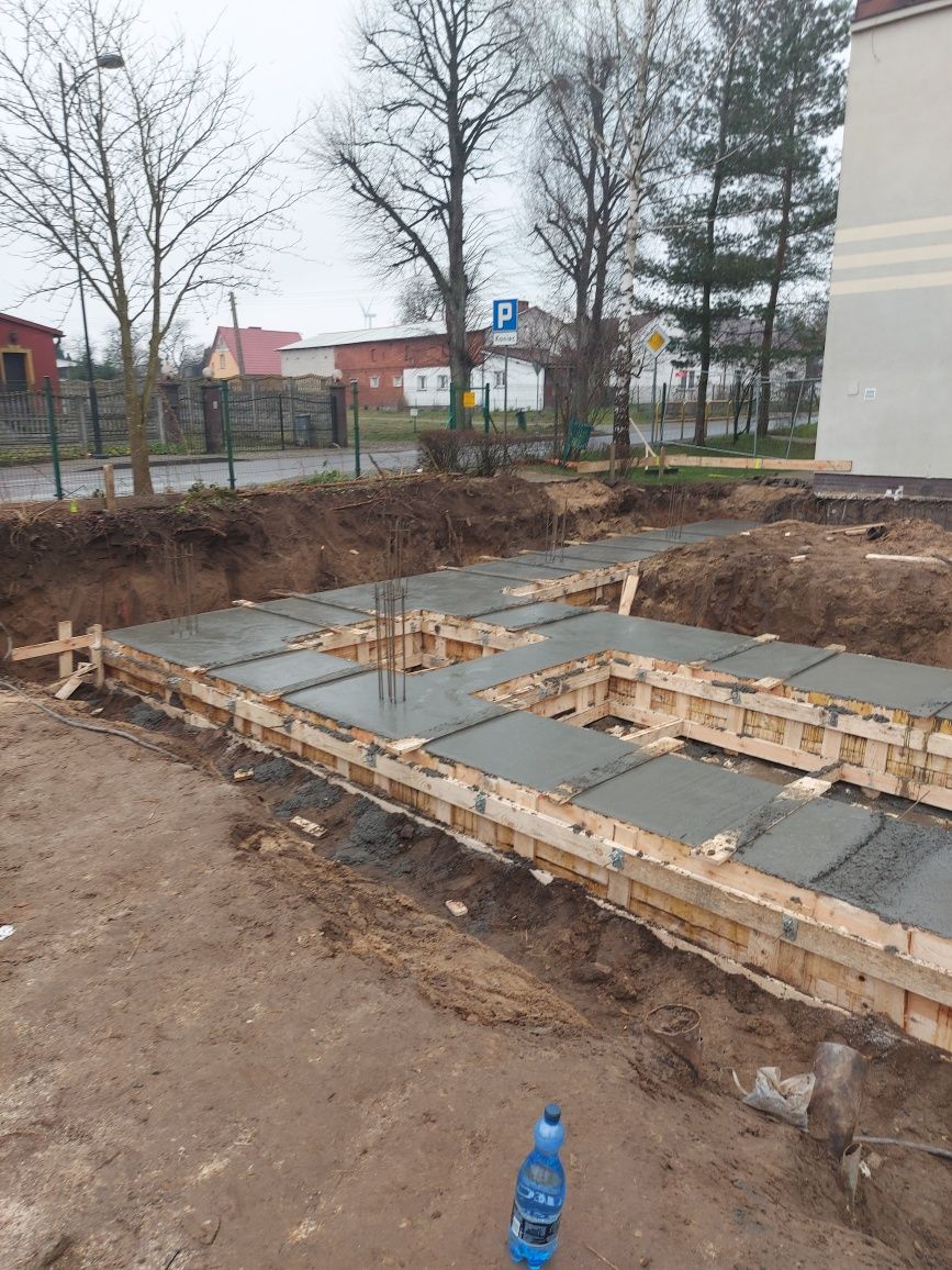 Wznoszenie budynków jednorozmdzinnych  .elewacje .pokrycia dachowa