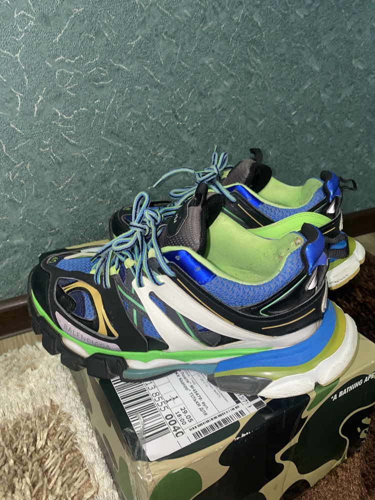 Balenciaga track 1