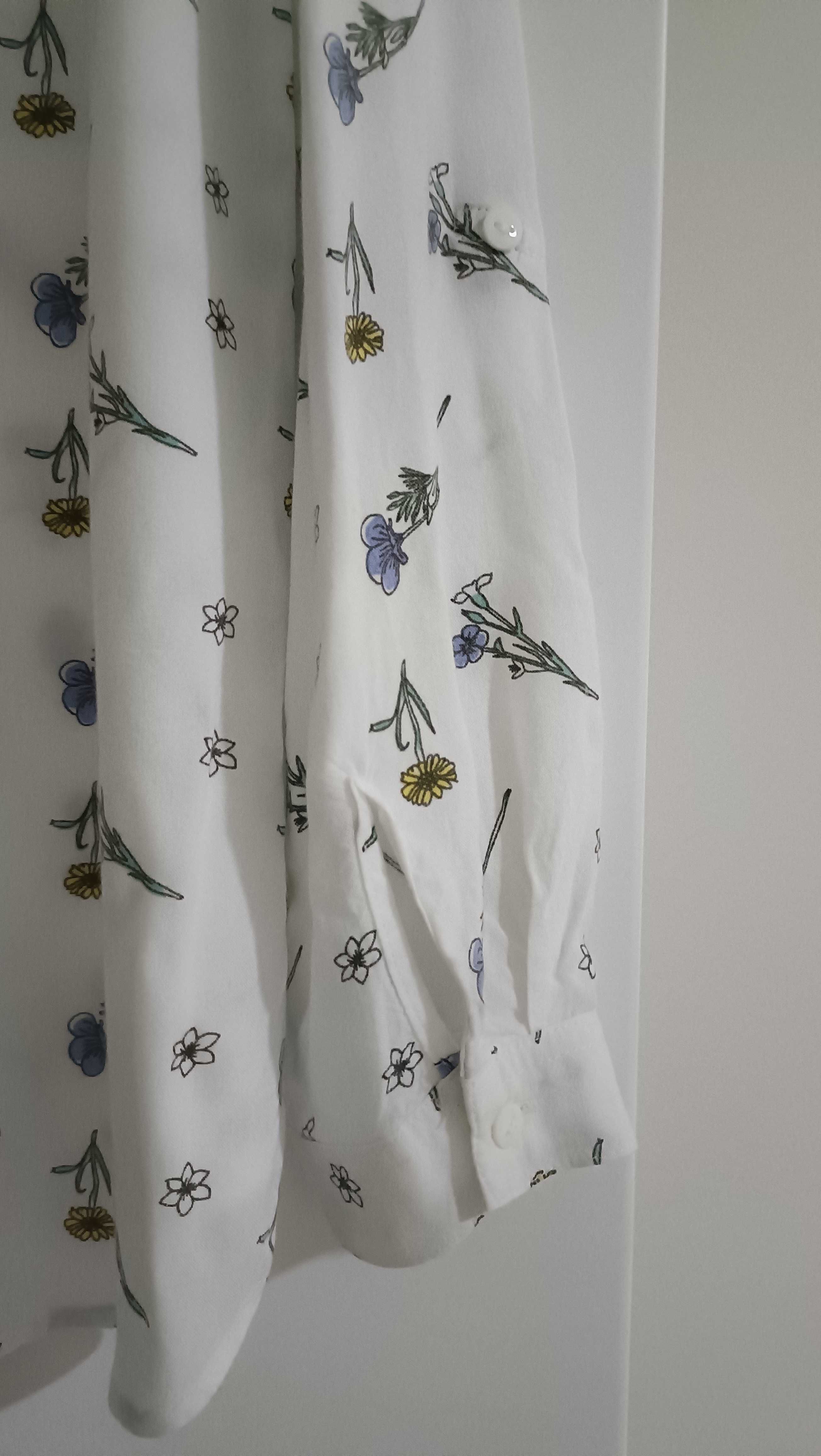 Camisa Branca com Flores