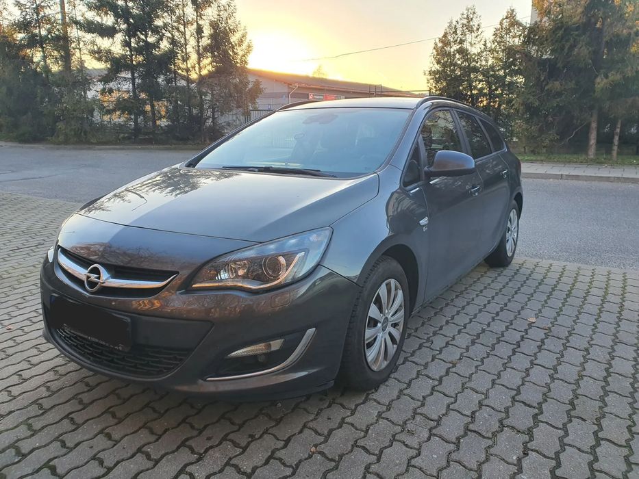 Opel Astra 1.4 Turbo, kombi
