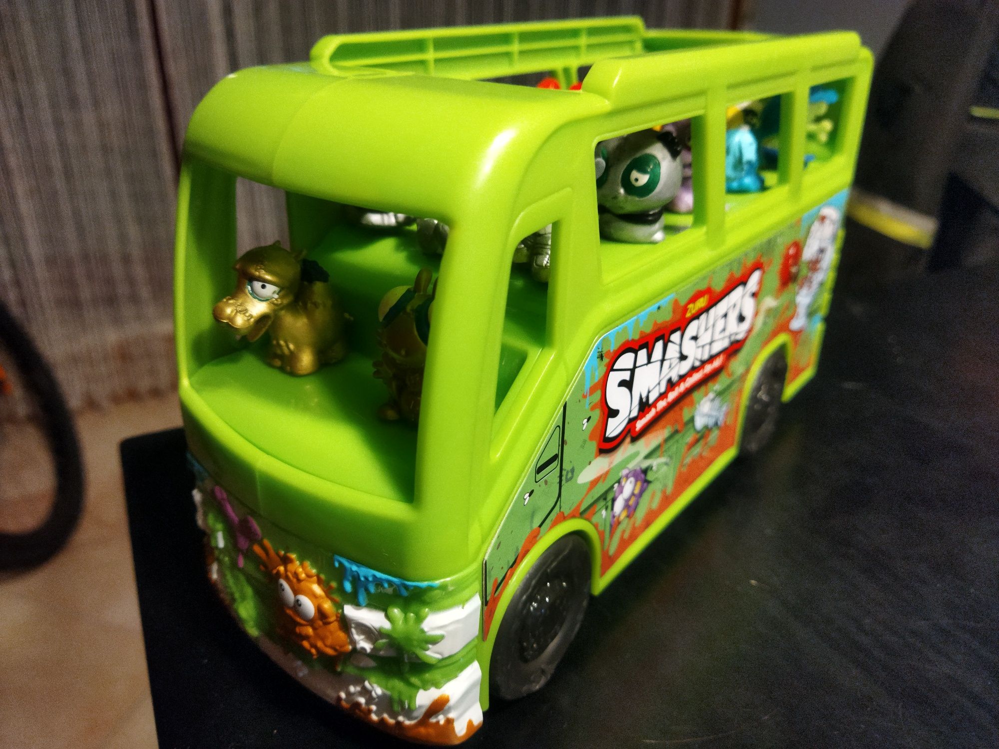 Smashers Sludge Bus Série 2 Com 50 Super Zings