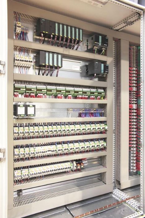 Fabrico quadros elétricos programação plc