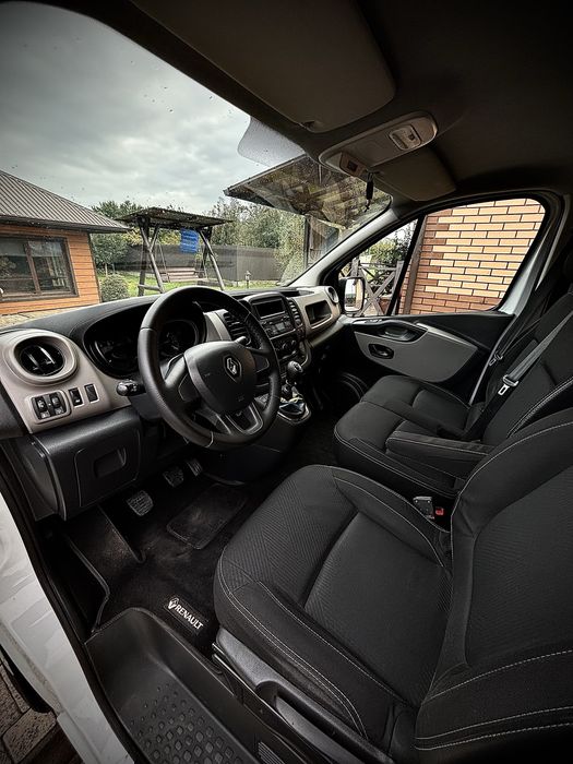Renault Trafic 3 2016 року Пасажир 9 місць