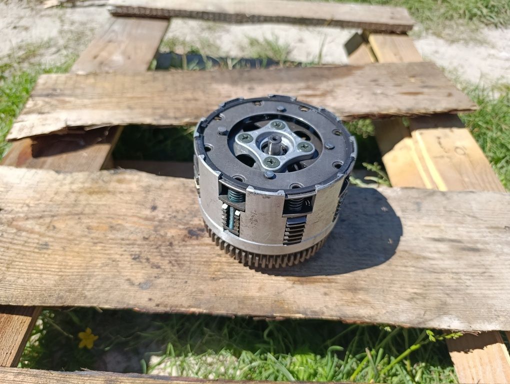 kosz sprzęgłowy YFM 80 tarcze sprzęgło przekładki sprężyny YFM80 quad
