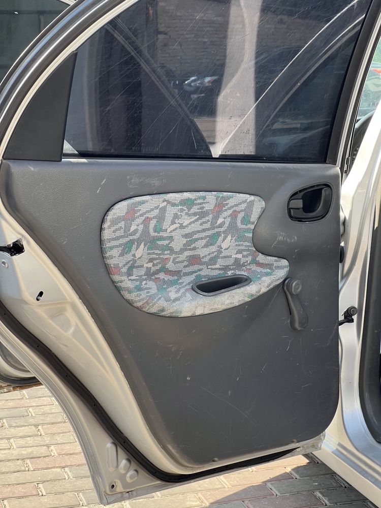 Daewoo Lanos срібний