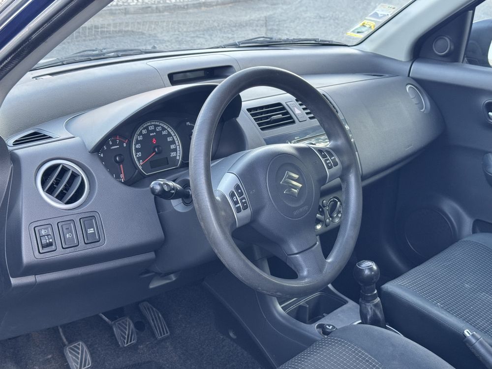 SUZUKI SWIFT 1.3 GASOLINA  ANO 2005 NACIONAL