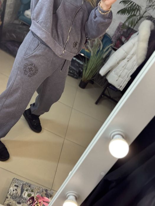 Жіночий костюм ChromeHearts в розмірах