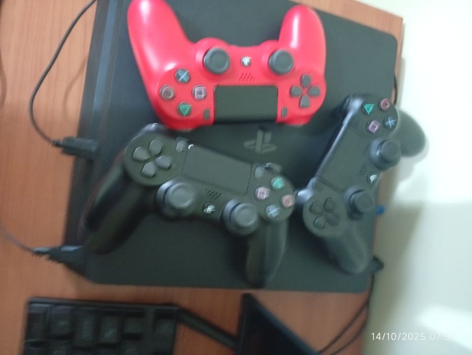 Ps4 usado perfeito estado 2 controle 5 jogos