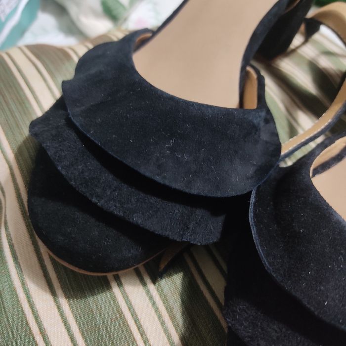 Vende-se sandálias Cubanas