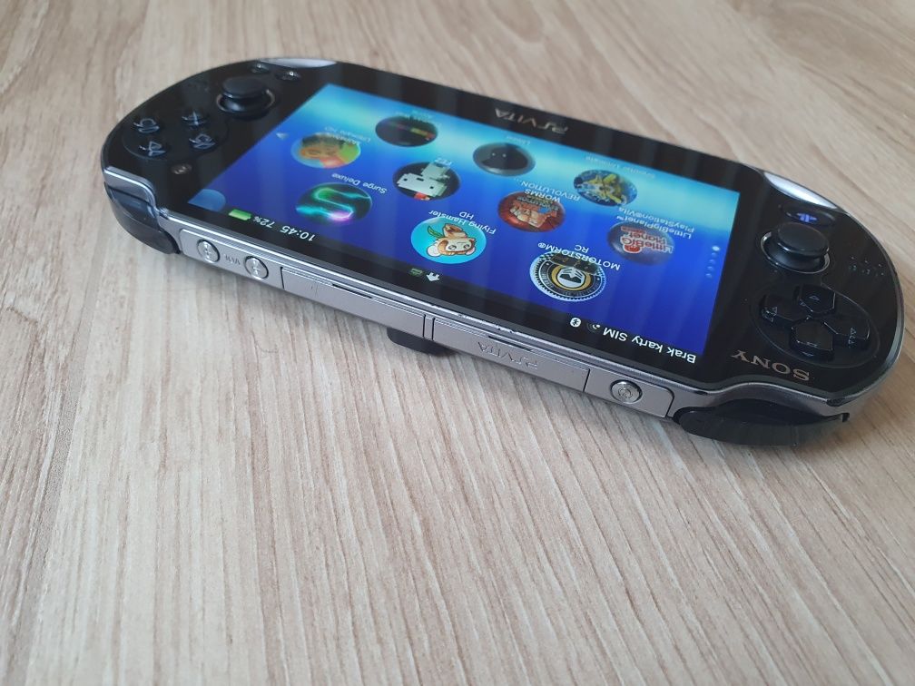 Konsola Sony Psvita ps vita PCH-1104 karta 8GB