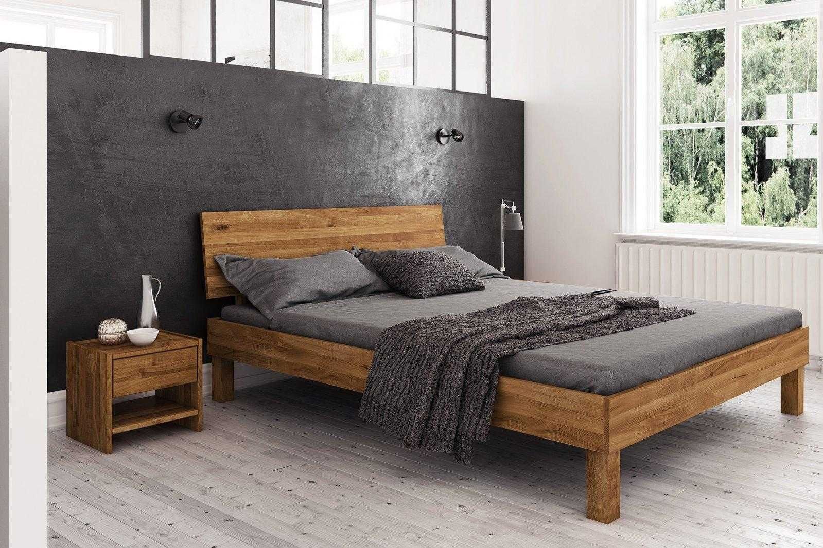 Łóżko z drewna litego marki TheBEDS 180x200 cm.
